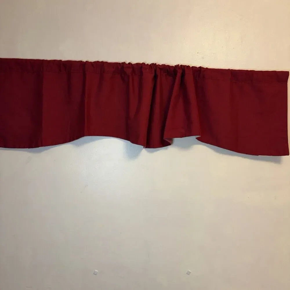 Vintage Buffalo Check Window Valance 58” W X 13” Scalloped Red & White